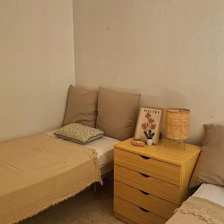 Close To The Beach Apartment *